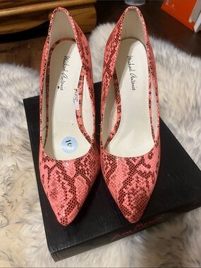 Brand new  Michael Antonio Coral Snake-Print Pointed Toe Pumps